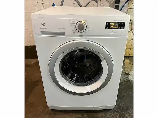 - electroulux wasmachine + samsung droger - afbeelding 9 van  16