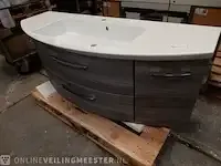 1 badmeubel houtstructuur