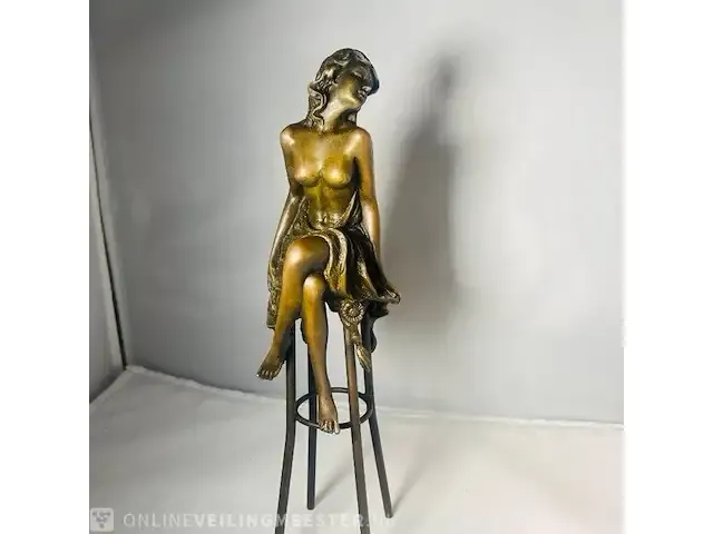 1 bronze figurine naakte vrouw op stoel pierre collinet - afbeelding 1 van  6