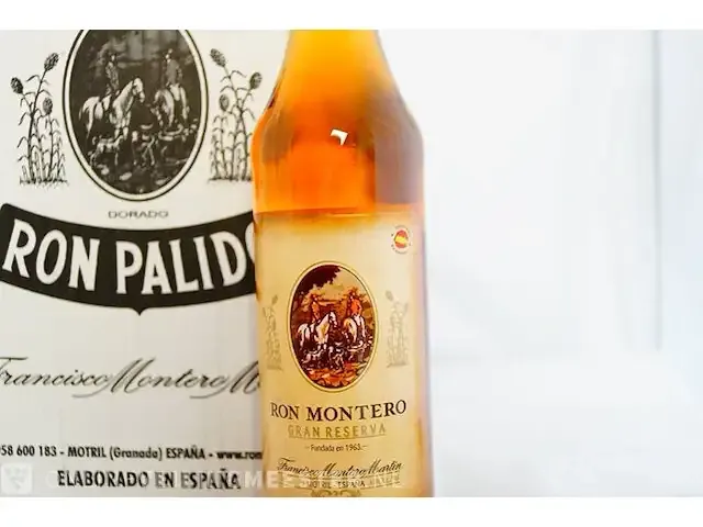 1 doos ron montero gran reserva rum - afbeelding 2 van  2
