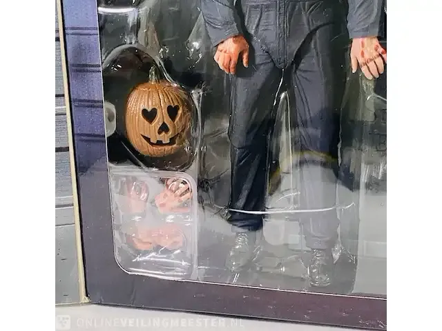 1 figurine - halloween michael myers met hakmes - afbeelding 8 van  12
