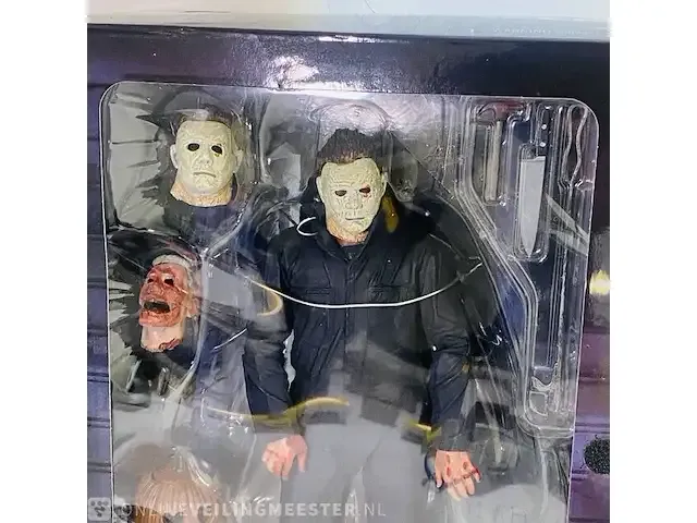1 figurine - halloween michael myers met hakmes - afbeelding 10 van  12