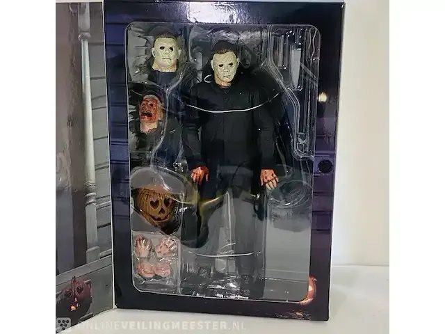 1 figurine - halloween michael myers met hakmes - afbeelding 11 van  12