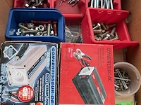 1 gereedschapswagen met inhoud plus schroeven e.d. - afbeelding 4 van  14