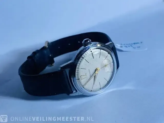 1 junghans horloge 'little bill' mechanisch 935 uurwerk - afbeelding 8 van  8