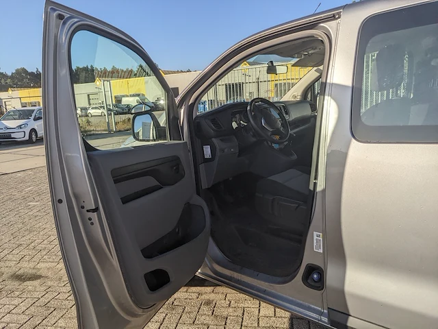 1 personenwagen, peugeot, expert traveller, 2019 - afbeelding 2 van  60