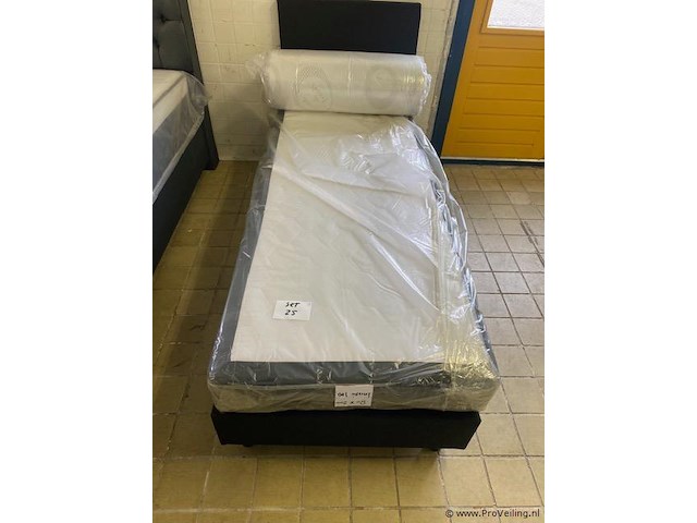 1 persoons boxspring 80 x 200cm zwart - afbeelding 1 van  1