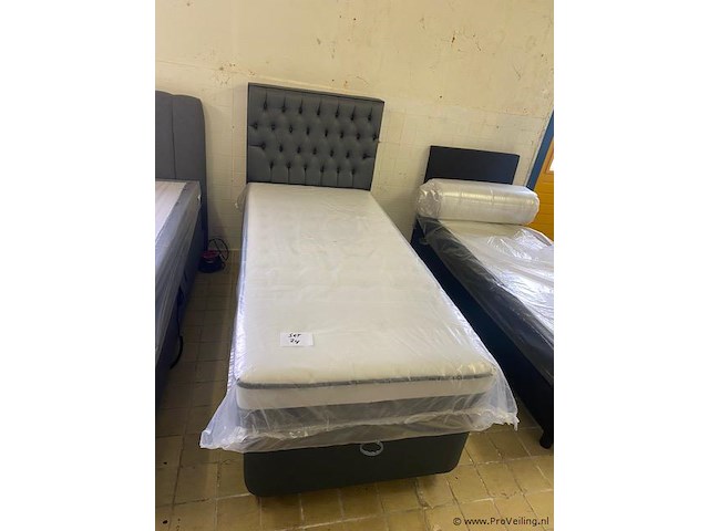 1 persoons opberg boxspring 90 x 200cm antraciet chestybed - afbeelding 1 van  2