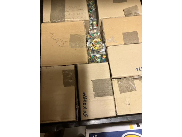 1 x 50 doosjes punaises. ca 125 stuks in een doosje - afbeelding 5 van  5