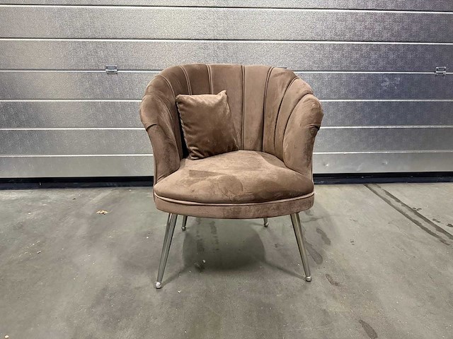 1 x schelp fauteuil met kussentje - afbeelding 1 van  2