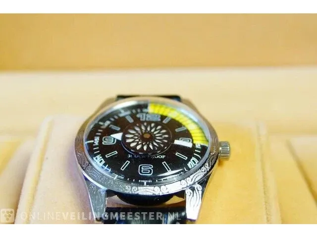 1 zwitsers racing horloge mod, met kaleidoscoop - afbeelding 5 van  7