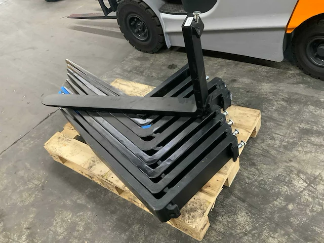 10 heftruckvorken op pallet - afbeelding 3 van  6