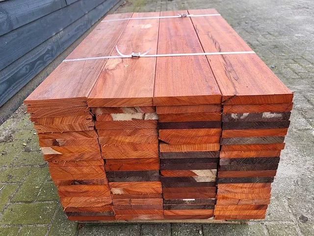 10 m2 padouk planken 21 x 140mm , 76 stuks / 95 cm - afbeelding 2 van  4