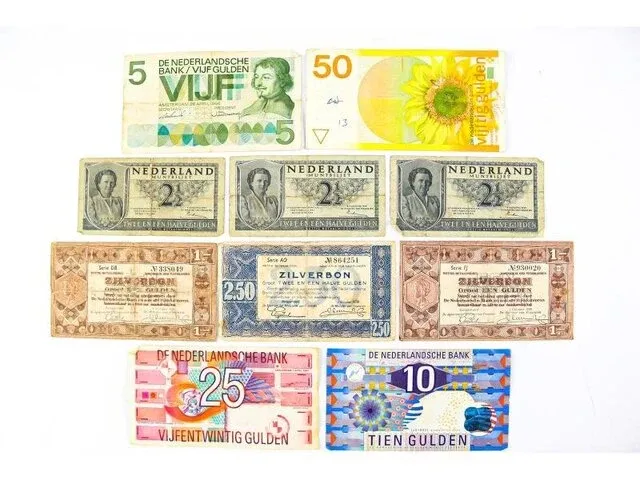 10 nederlandse bankbiljetten 1938-1997 - afbeelding 1 van  1