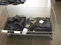 10 werkbroeken blaklader in diverse maten en uitvoeringen in mand. - afbeelding 1 van  2