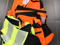 10 werkbroeken portwest in diverse maten met reflecterende banden. - afbeelding 2 van  2