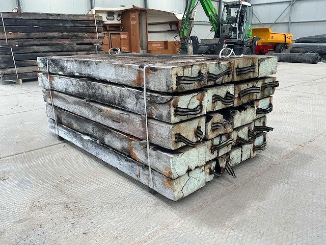 100 balken abachi hout 200x30x15 reclaimd wood - afbeelding 8 van  14