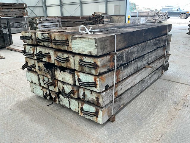 100 balken abachi hout 200x30x15 reclaimd wood - afbeelding 10 van  14