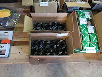 100 bsi clip (vastzetbeugels) flamco - afbeelding 1 van  2