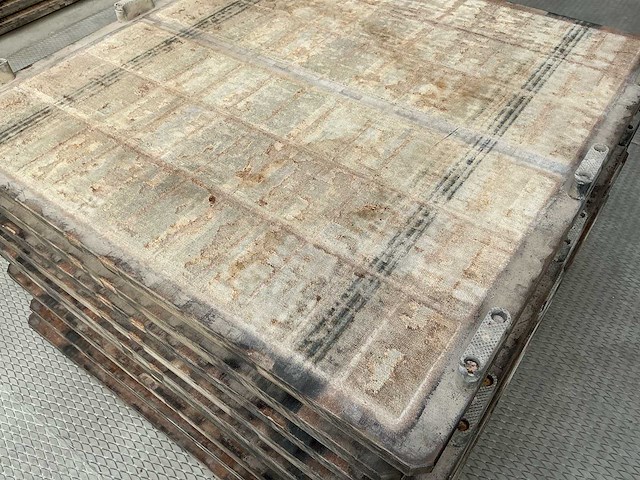 100 steenschotten 145x145x4cm ultra hard plywood - afbeelding 12 van  12