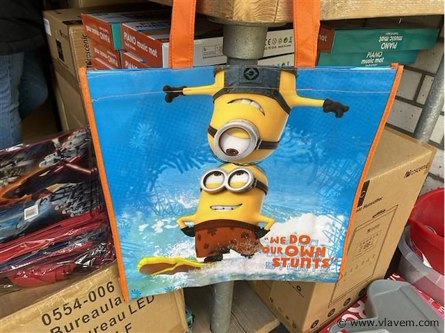 100 stuks canvas tassen, minions en starwars - afbeelding 2 van  4