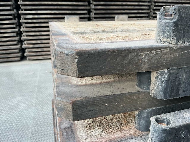 100 stuks steenschotten 145x145x4cm ultra hard plywood - afbeelding 3 van  12