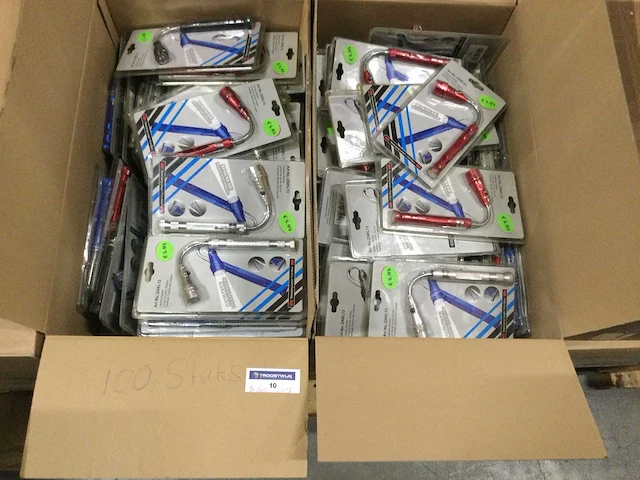 100 zaklantaarns met magneet. - afbeelding 1 van  3