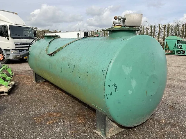 10.000 l horizontale brandstof opslagtank - afbeelding 3 van  9