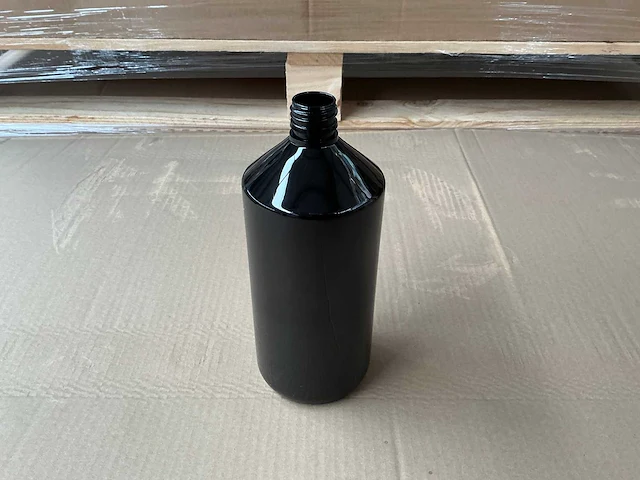 1000ml pet zwart (11.400 stuks) (c) - afbeelding 1 van  4
