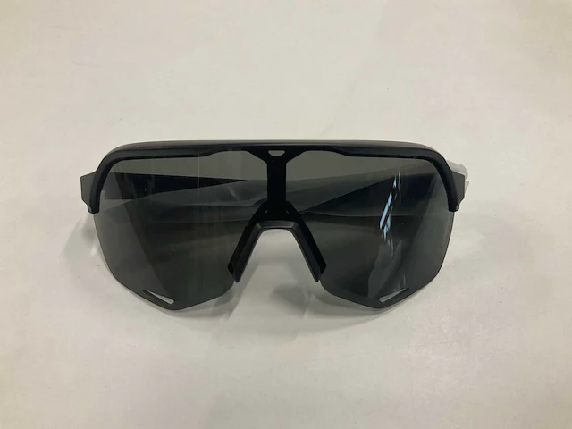 100percent s2 soft tact black -smoke lens fietsbril - afbeelding 2 van  3