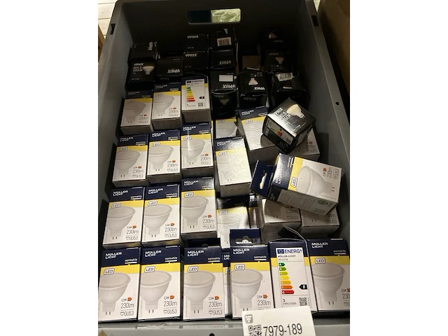 100x led lamp 2,5w gu53 müller licht, warm wit - afbeelding 1 van  5