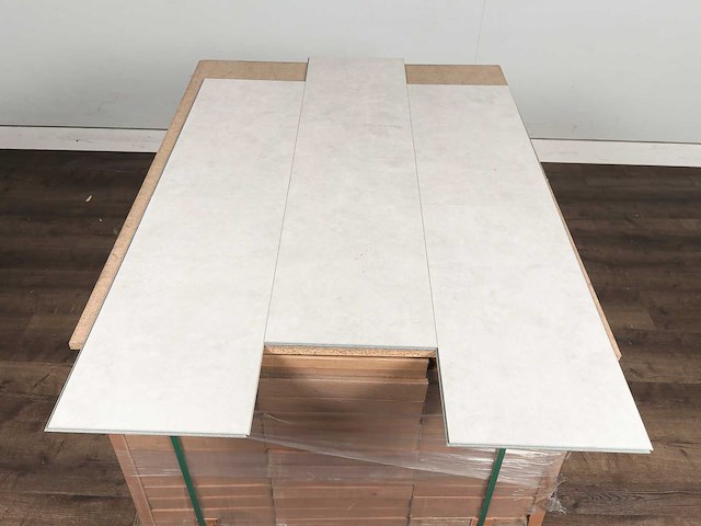 101 m2 pvc-click tegel met xps onderlaag - 638 x 310 x 5 mm - afbeelding 3 van  4