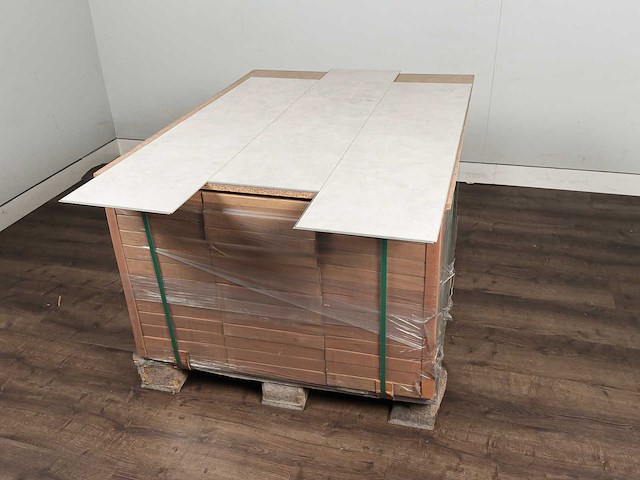 101 m2 pvc-click tegel met xps onderlaag - 638 x 310 x 5 mm - afbeelding 4 van  4