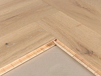 103 m2 parket eiken visgraat mutliplank - 750 x 130 x 14 mm - afbeelding 2 van  4