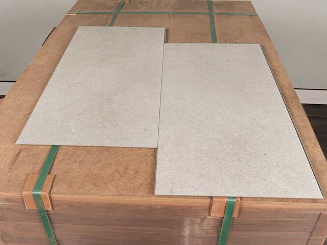 104 m2 pvc-click tegel - 638 x 310 x 4,5 mm - afbeelding 3 van  4