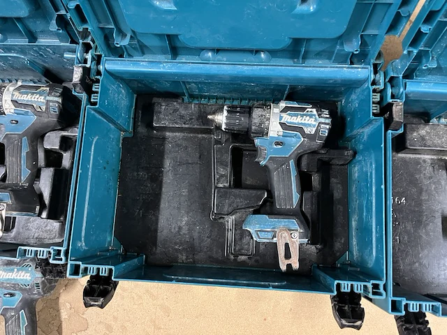 10x bouwgereedschap/boormachines, 6x m-box makita - afbeelding 4 van  10