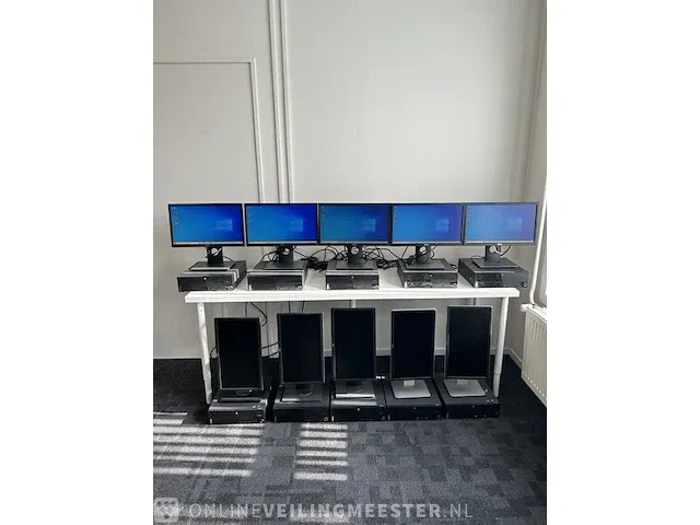 10x computer lenovo, thinkcentre m79 incl. monitoren , zwart - afbeelding 1 van  13