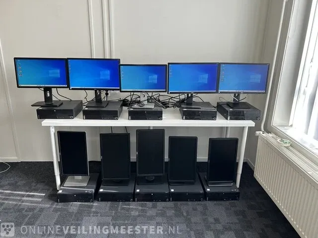 10x computer lenovo, thinkcentre m79 incl. monitoren , zwart - afbeelding 1 van  9