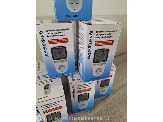 10x energiekostenmeters en 24x osram led tl-lampen basetech - afbeelding 1 van  11