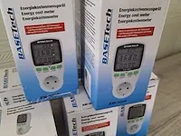 10x energiekostenmeters en 24x osram led tl-lampen basetech - afbeelding 1 van  11