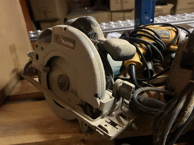 10x gereedschap w.o. boorhamer, slijptol w.o. makita, dewalt - afbeelding 4 van  7