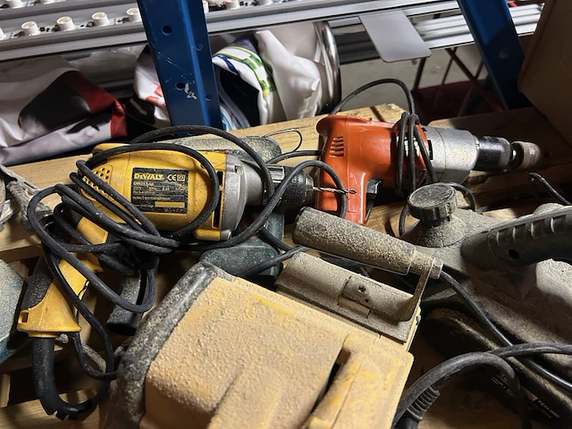10x gereedschap w.o. boorhamer, slijptol w.o. makita, dewalt - afbeelding 5 van  7