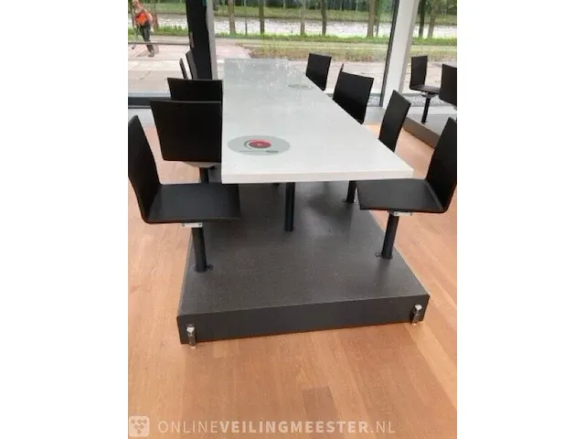 10x kantinetafel op plateau voorzien van stoelen - afbeelding 3 van  6