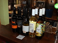 11 diverse wijnen rood en wit. - afbeelding 2 van  2