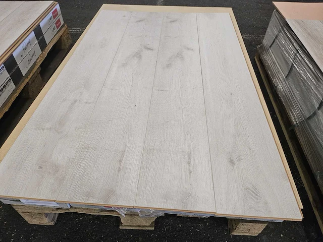 11 m2 laminaat plank - 1200 x 191 x 8 mm - afbeelding 3 van  3