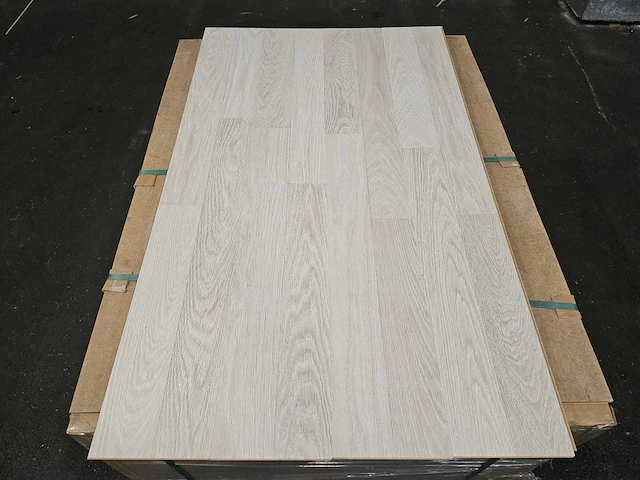 11 m2 laminaat plank - 1285 x 192 x 8 mm - afbeelding 2 van  3