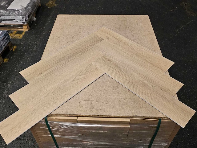 11 m2 pvc spc click visgraat - 750 x 150 x 6 mm - afbeelding 3 van  3