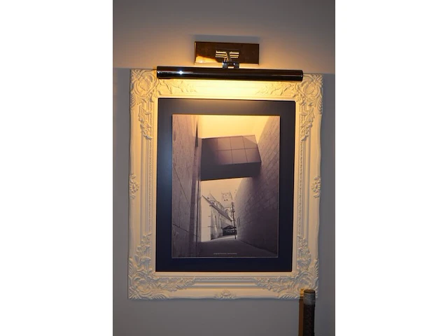 11 wandversieringen in kader 54x60 cm met bovenverlichting - afbeelding 3 van  12