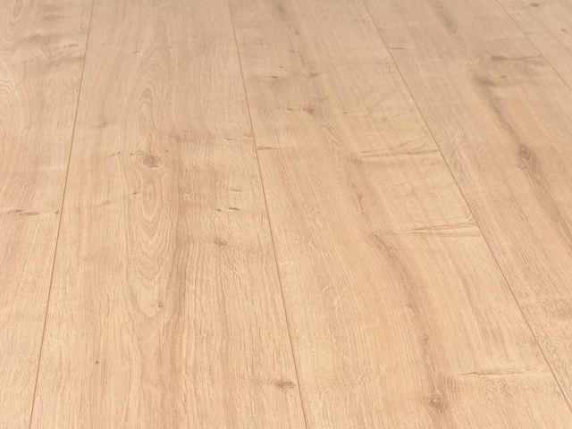 111 m2 laminaat plank - 1285 x 192 x 8 mm - afbeelding 1 van  4