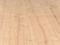 111 m2 laminaat plank - 1285 x 192 x 8 mm - afbeelding 1 van  4